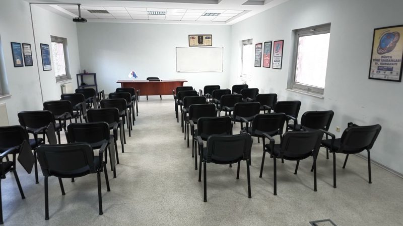 Orta Salon, sınıf düzeninde oturma planı